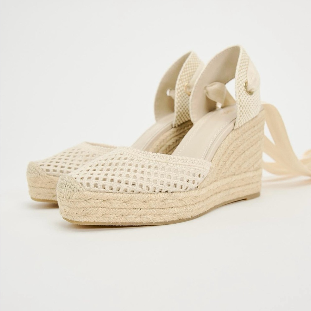 NWT Zara Tied Crochet Sandals - Picture 2 of 5